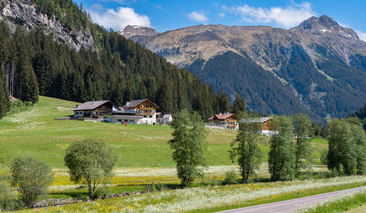 Gasthof Rabenstein Sarentino Exterior foto